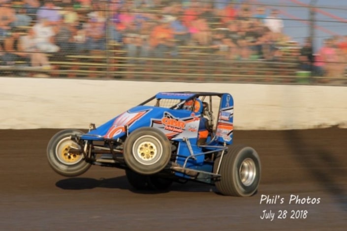 10_Aric_Gentry_Wheel_stand
