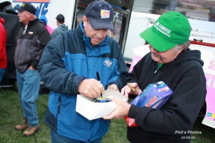 IMG_9957_Ken_Schrader___fan