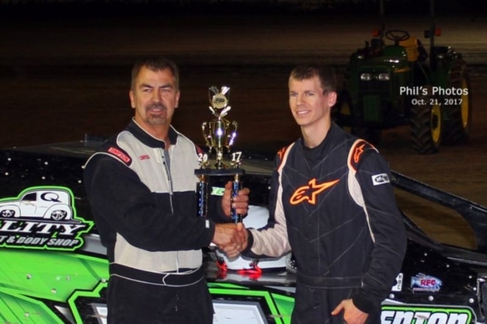 UMP_Feature_Winner_Dave_Beck_congratulated_by_son__Dustin__2nd_place_