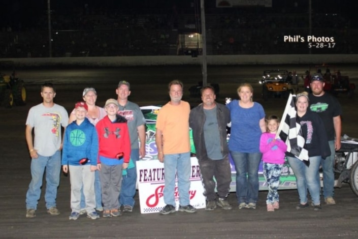UMP_Stan_Beadles_victory_lane_5-28-17